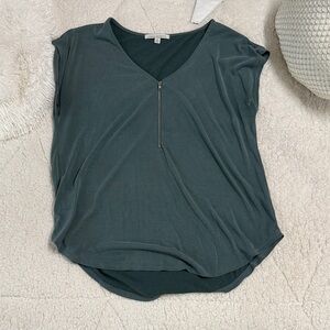 Green Envelope V-Neck Top with Zipper - Deep Green
